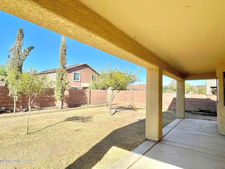 11889 W Heyburn Dr — Photo 28