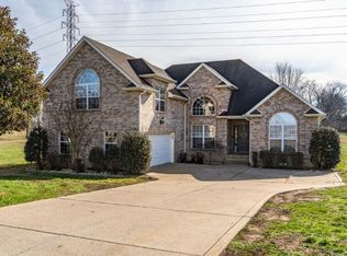 765 Starpoint Dr, Gallatin, TN 37066