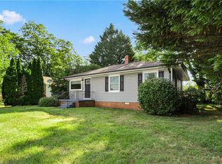 2120 Hubbard St, Greensboro, NC 27405