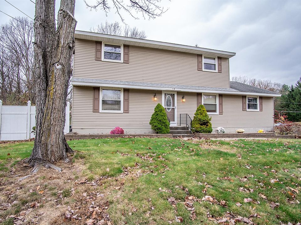 1st image of 15 Cambridge Dr