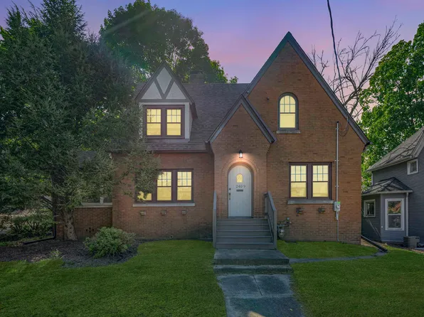 2409 E State St, Rockford, IL 61108