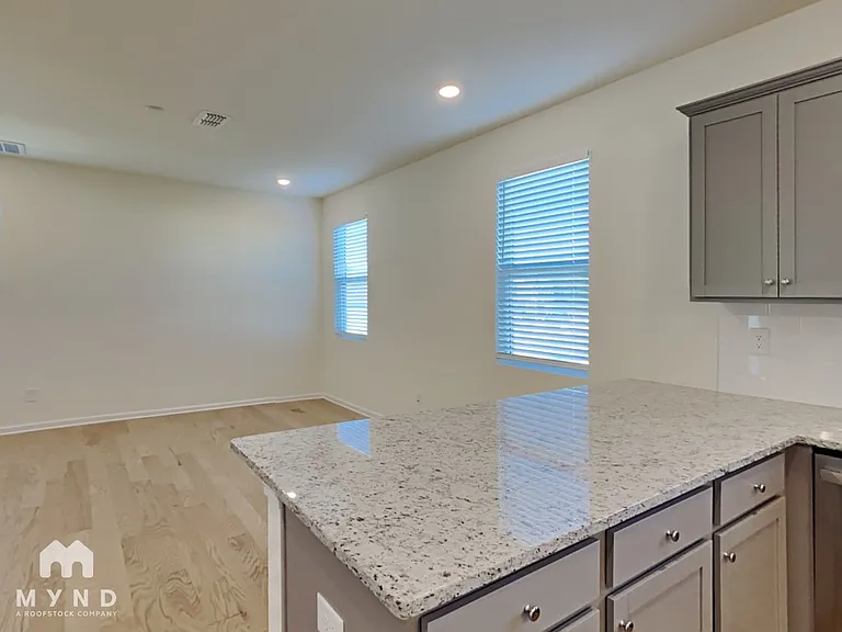 1568 Banham Dr — Photo 7