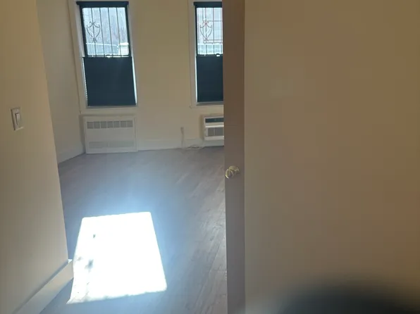 752 Greenwich Street image 8 of 12