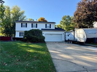 1154 Millhaven Dr, Akron, OH 44321