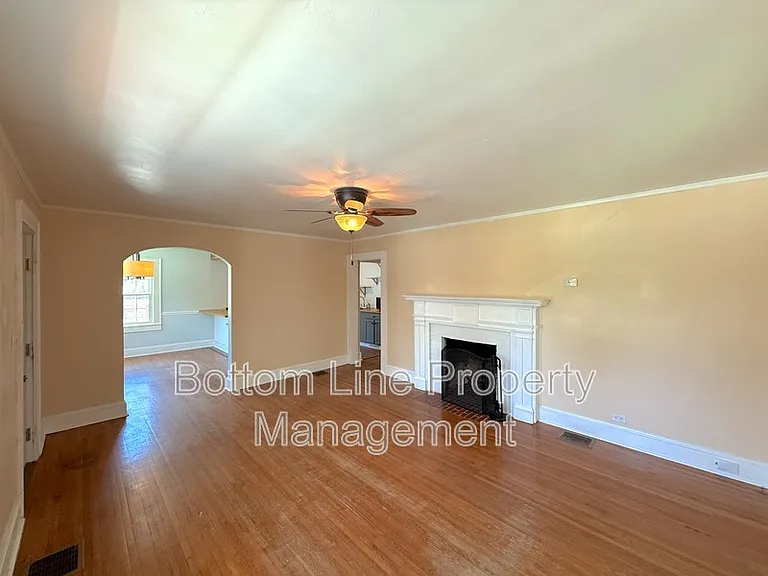 607 Gaston Ave — Photo 4