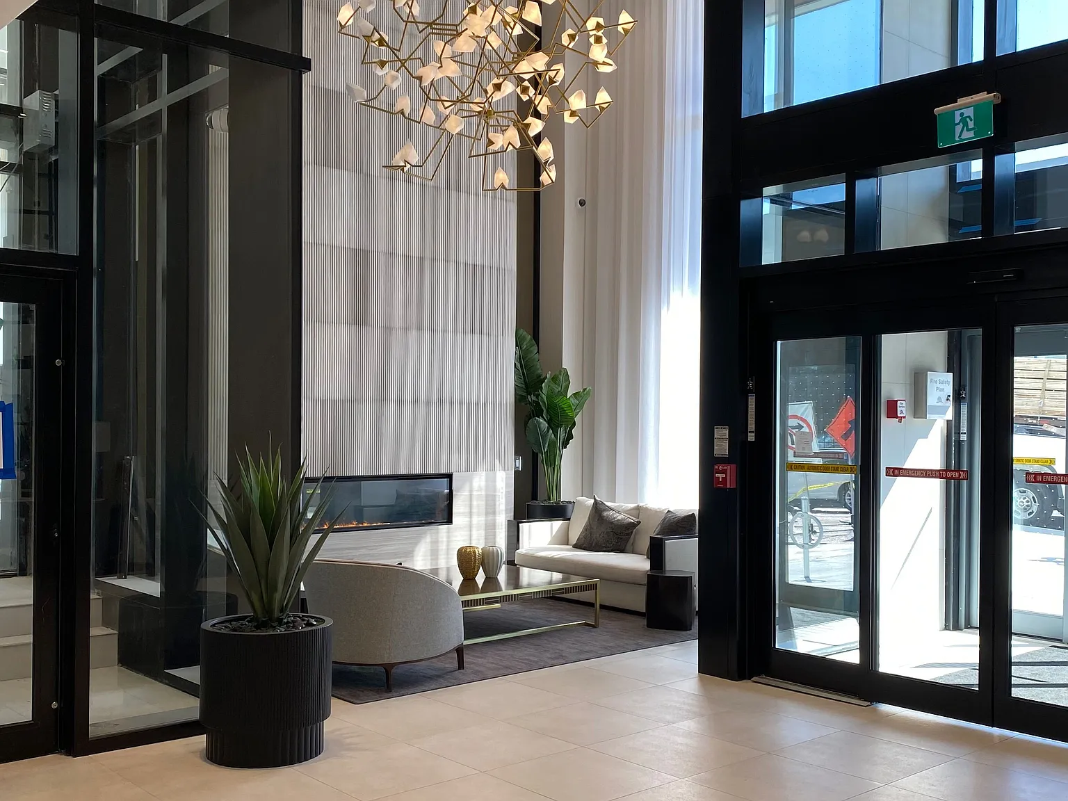 2 bed, $2,875 — Photo 2