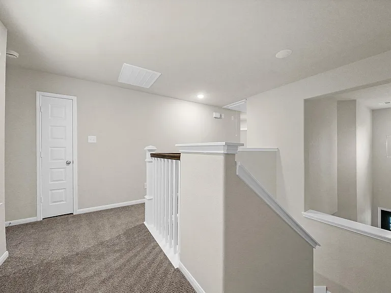 5606 Hyde Park Dr — Photo 11