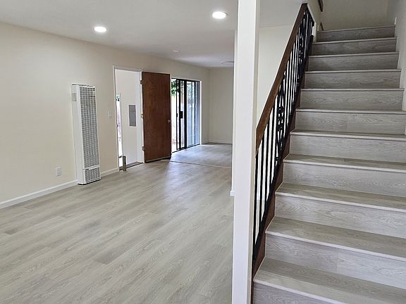 3rd image of 460 Harris Rd
