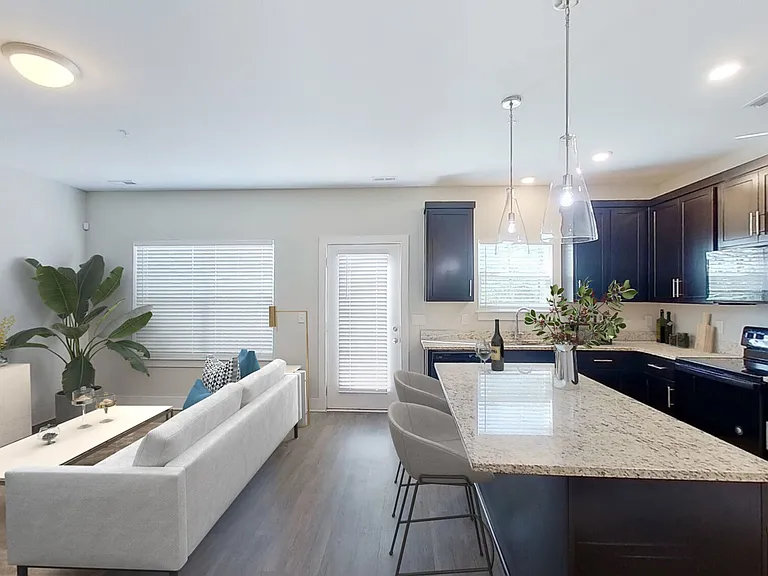 Highland at Hickory Hills Townhomes — Photo 5
