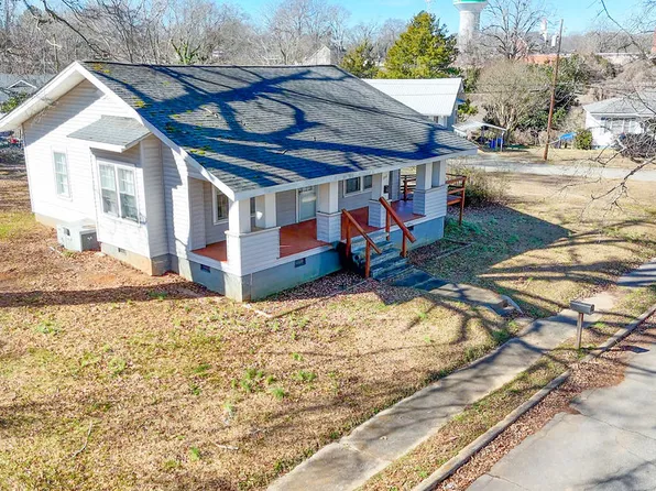 215 Louisiana St, Honea Path, SC 29654