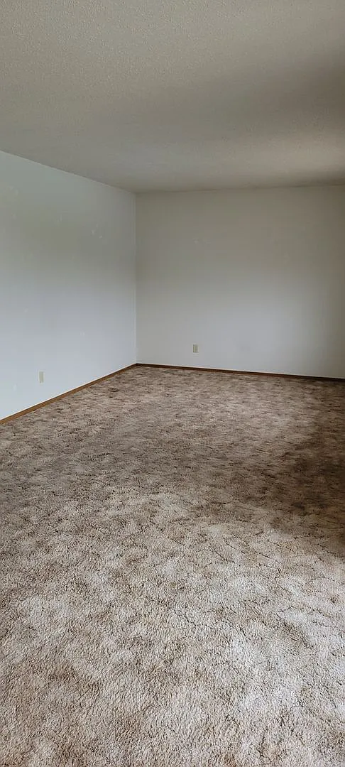 Summit Manor Apartments — Photo 4