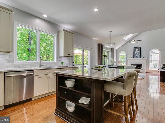 4th image of 5113 Hirst Valley Way