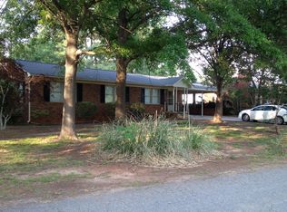 3145 Whitesell Dr, Burlington, NC 27215