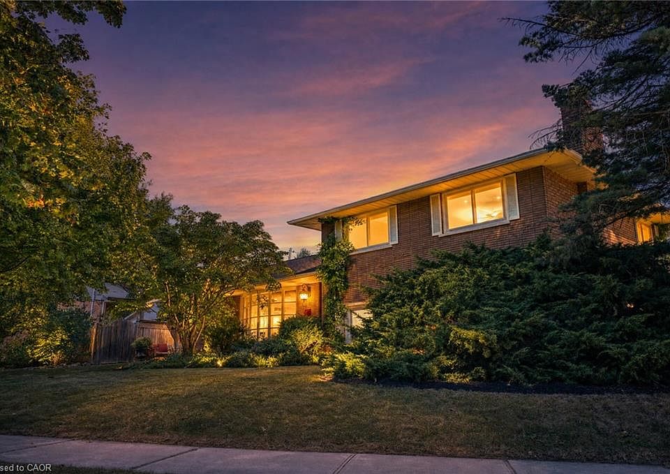 1st image of 517 Rosedale Cres