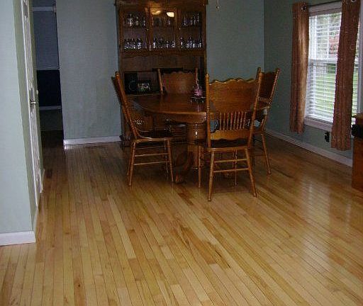 4th image of 620 E Race St