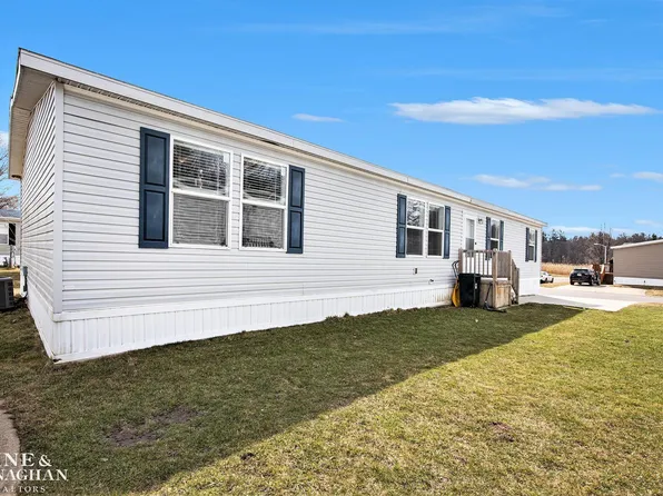 1846 Ponderosa Ave, Columbus, MI 48063