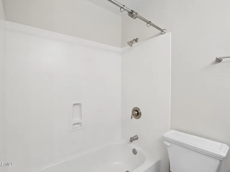 1260 E Alameda Dr — Photo 24