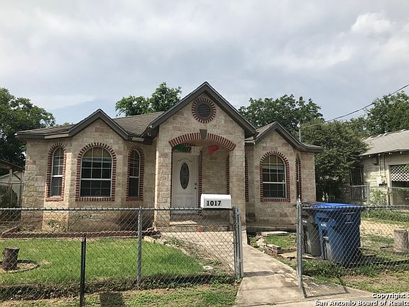 2nd image of 1017 Ruiz St