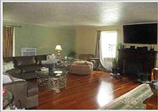 3rd image of 13900 Shaker Blvd APT 210