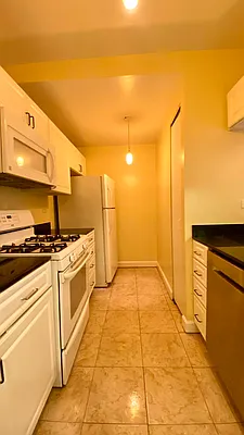 Rented by Douglas Elliman | media 6
