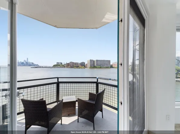 600 Harbor Boulevard image 1 of 14