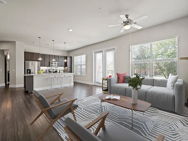 Eastbank River Walk Townhomes & Apartments — Photo 24