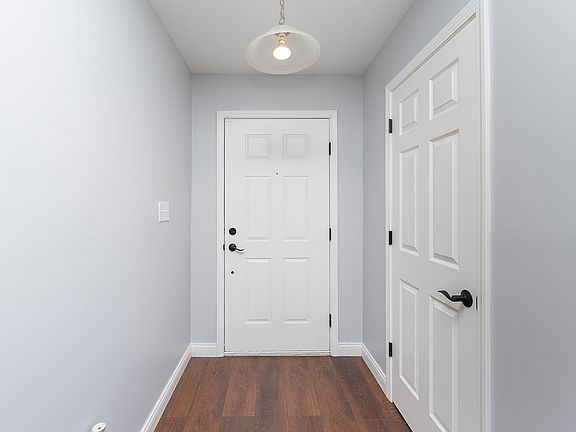 3rd image of 11520 Planewood Cir
