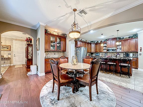 5th image of 6126 CLEARSKY Drive