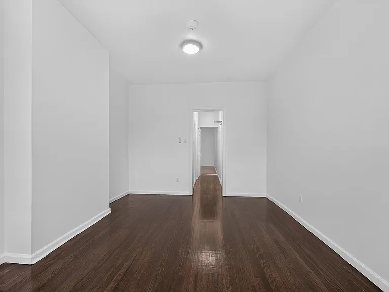 210 36th St #3L — Photo 12