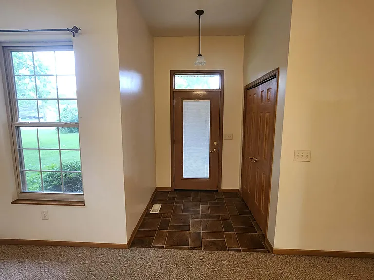 20 Clinchfield Ct — Photo 5