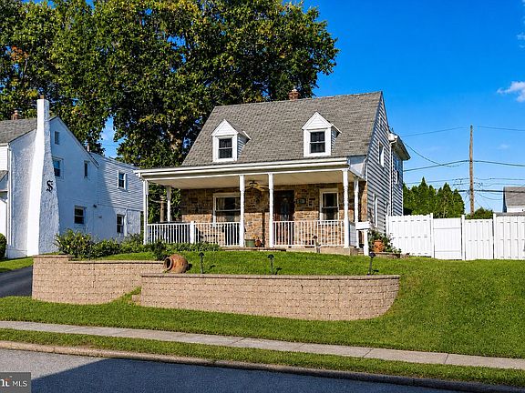 2nd image of 864 Cricket Rd