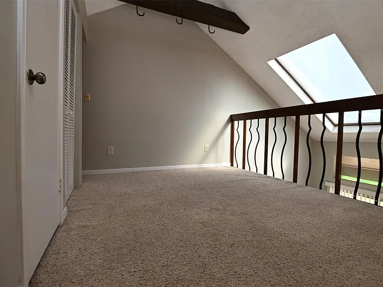 8455 Sands Point Dr — Photo 11