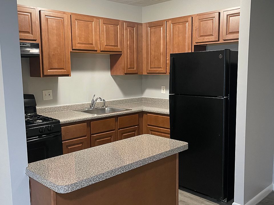 1st image of 357 Newport Ave APT 1B
