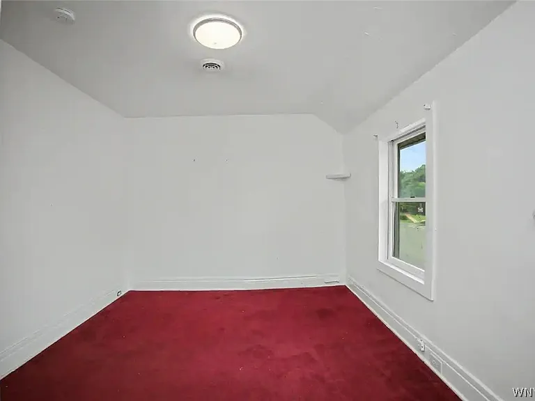 485 Porter Ave — Photo 11