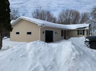 579 20th St, Clayton, WI 54004