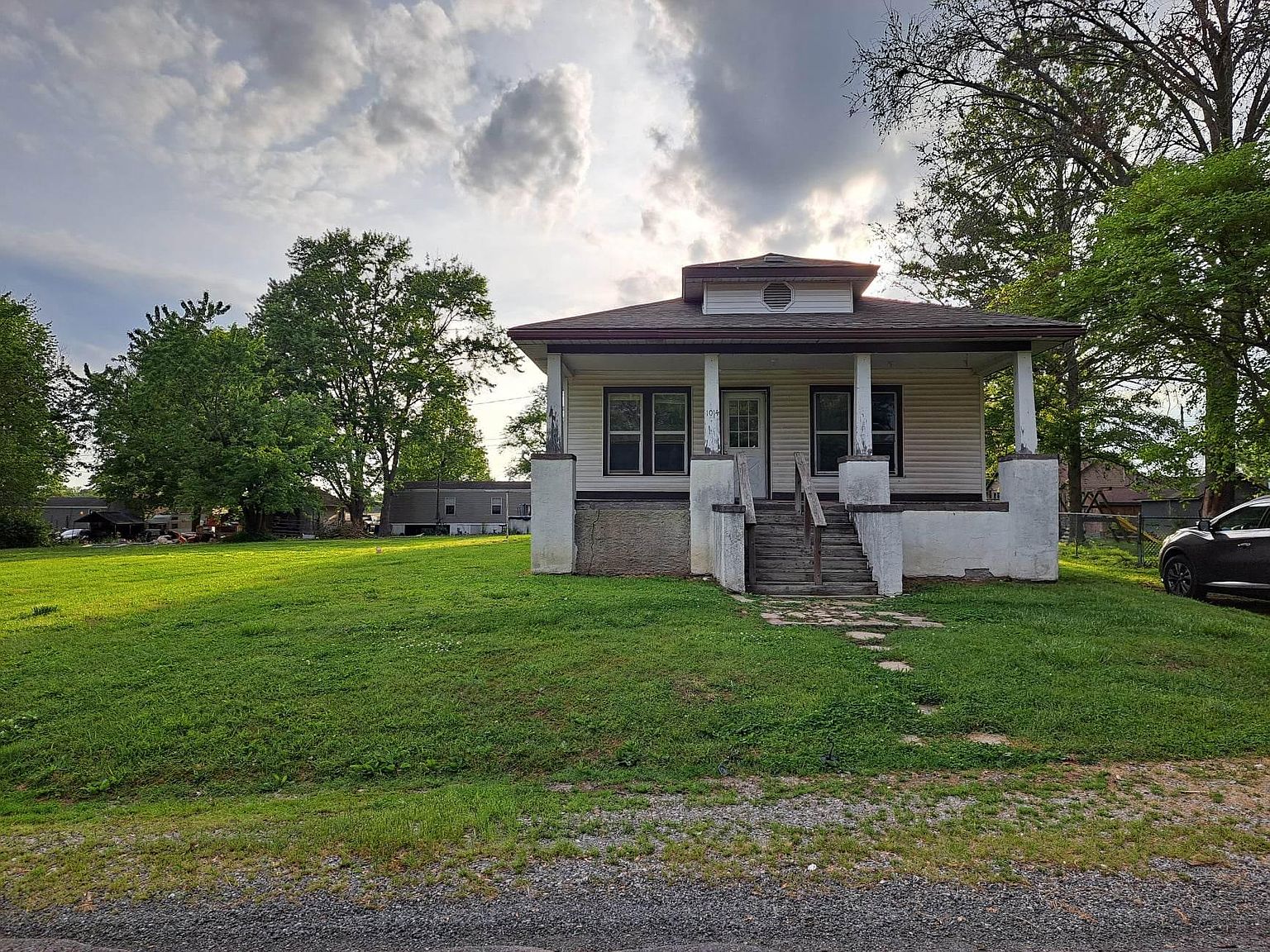 1014 N Beech St, Centralia, IL 62801 Zillow