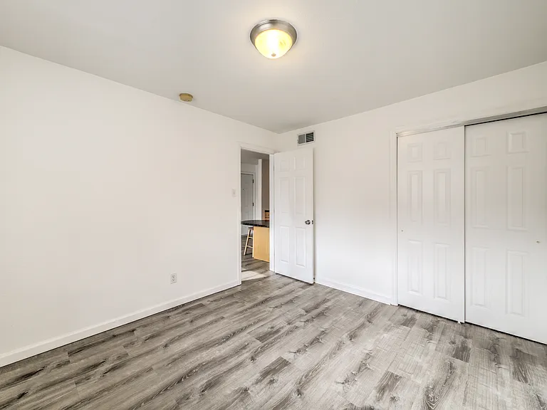 3850 Park Ave #9 — Photo 11
