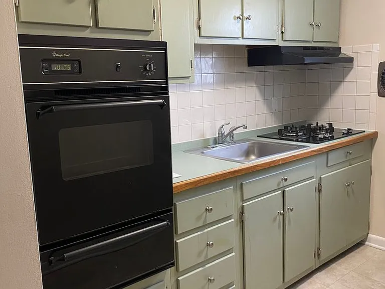 3401 Berkley Ave — Photo 8