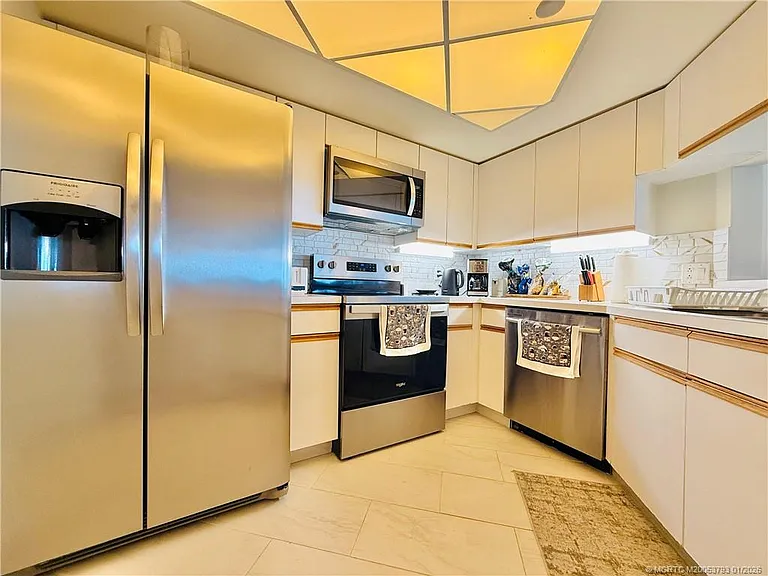 8800 S Ocean Dr #806 — Photo 5
