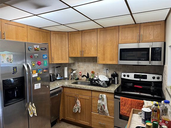 5th image of 9101 Sunrise Lakes Blvd APT 113