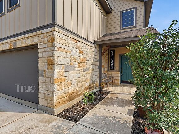 3rd image of 3434 Hacienda Way