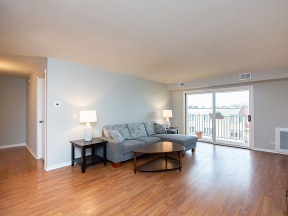 2nd image of 6433 W Belle Plaine Ave APT 507
