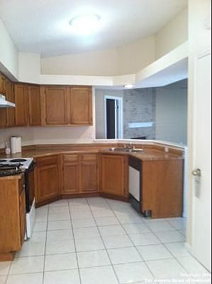 4th image of 9219 Greens Point