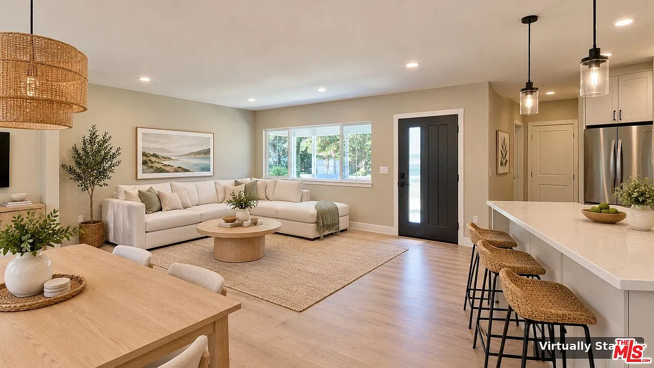 3 bed, 3.0 bath, 1208 sqft, $4,499 — Photo 2