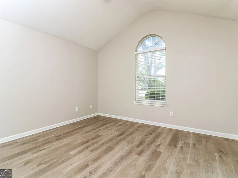2860 Highland Hill Pkwy — Photo 14