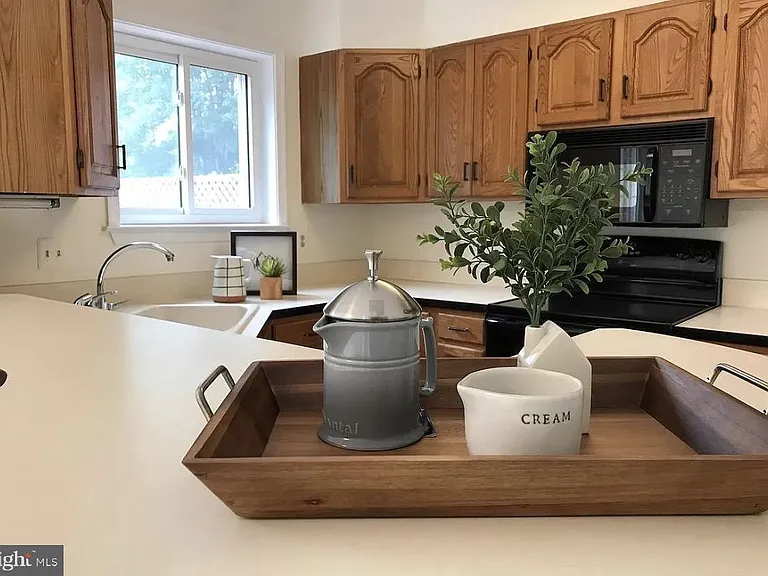8043 Merry Oaks Ct — Photo 8