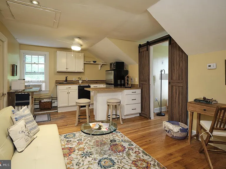147 S Delaware Ave #6 — Photo 3