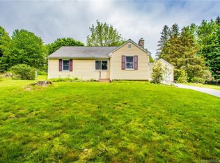 882 South St, Coventry, CT 06238