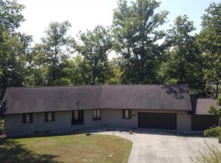 15316 Lakepoint Dr, Benton, IL 62812