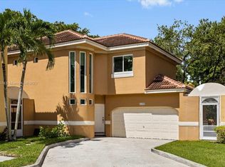 11295 Lakeview Dr #43-L, Coral Springs, FL 33071